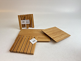 2 st. Grytunderlägg och 2 st. Skärbrädor/Serveringsfat Design House Stockholm.