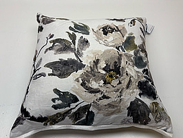 Soffkudde Designers Guld Shanghai Garden ECRU, Ord. pris inkl. moms: 1550 kr