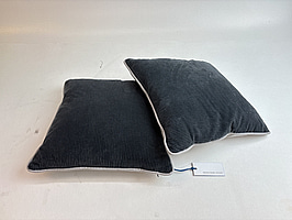 2 st. Soffkuddar Designers Guild Ord. pris inkl. moms: ca 1590 kr.