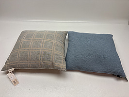 2 st. Soffkuddar Elvang och Hay Ord. pris inkl. moms: ca 1898 kr