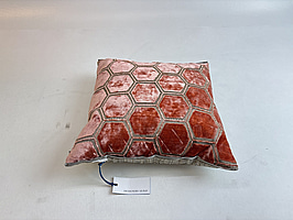 Soffkudde Designers Guild Manipur Coral. Ord. pris inkl. moms: ca 1190 kr.