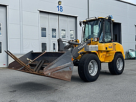 Hjullastare Volvo L30 -2005 | Med redskap