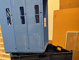 225 st. dricksglas och 5 st. glasbackar, 50x50 cm