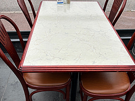 8 st. bord med 22 st. stolar, marmorerad topp