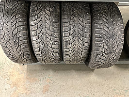 4 st. Vinterhjul, Nokian 255/50R18