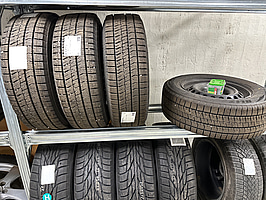 4 st. Vinterhjul, Bridgestone 215/65R16