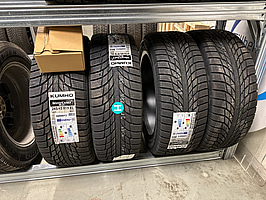 4 st. Vinterhjul Kumho 245/45R19 XL