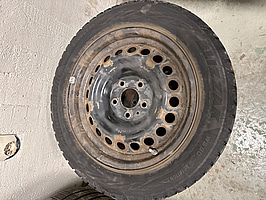 2 st. Vinterhjul Bridgestone 205/55 R16 94T