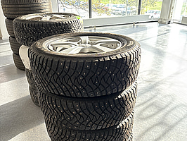 4 st. Vinterhjul Falken 215/65R16 102T
