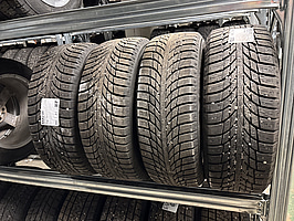4 st. Vinterdäck Kumo 215/55R17 98T