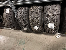 4 st. Vinterhjul Bridgestone 265/65R17 116T