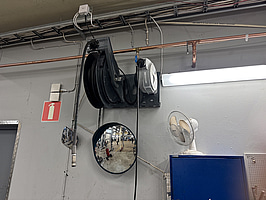 Slangvinda för luft och el