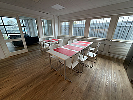 3 st. Köksbord inkl. 16 st. Köksstolar Isku