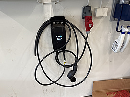 CTEK Njord Go elbilsladdare 11 kW med väggfäste