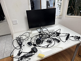 Skärmar, dokumentförstörare, övrig elektronik m.m.
