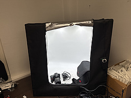 Nikon D750 digitalkamera med 24-120 mm-objektiv samt fotobox
