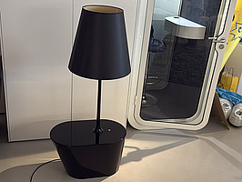Golvlampa Matalarte America – Svart