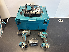 2 st Makita skruvdragare