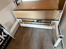 2 st elektriska skrivbord EFG