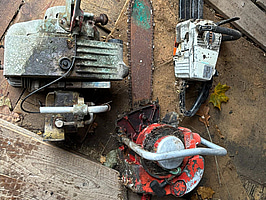 3 st. antika motorsågar