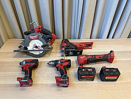 5 st batterimaskiner Milwaukee