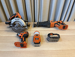 4 st batterimaskiner AEG