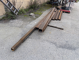 Stålbalkar i olika dimensioner