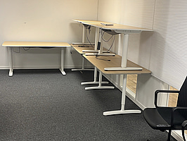 9 st. justerbara skrivbord