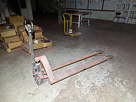 Palldragare med långa gafflar