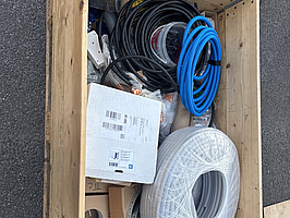 Pall med elmaterial