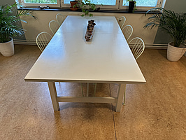 Köksbord inkl. 6 st. Stolar