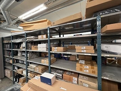 Stort reservdelslager till bilindustrin