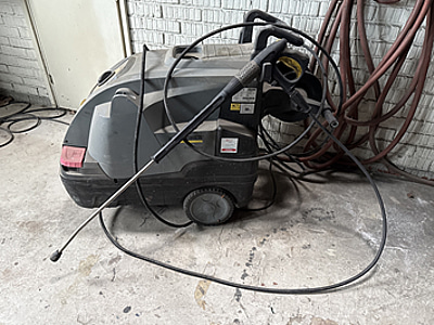 Hetvattentvätt Kärcher Professional