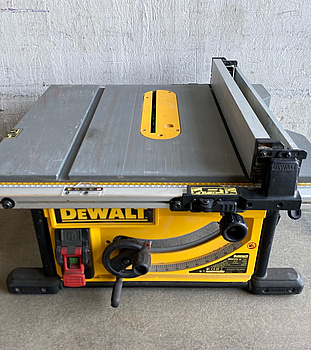 BORDSCIRKELSÅG DEWALT DWE7492-QS