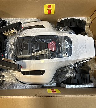 ROBOTGRÄSKLIPPARE MAMMOTION YUKA MINI 600M - RESERVDELSOBJEKT