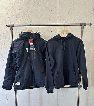 Damjacka, stl. S/36, Clique, dark navy. & (NY) Luvtröja, stl. S, Clique, dark navy.