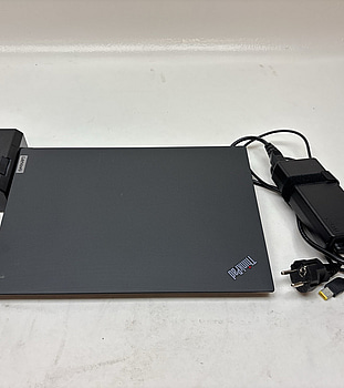 Bärbar dator Lenovo ThinkPad T14s inkl. dockstation och laddare