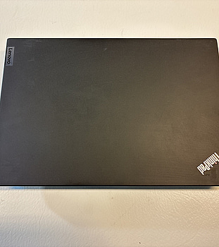 Bärbar dator Lenovo ThinkPad T14s 14 tum. OBS! Repad skärm