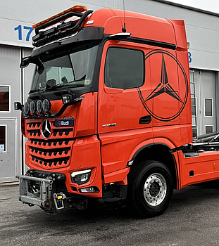 Tridemväxlare Mercedes-Benz Arocs 3758 -2023 | JOAB L24 | Plogutrustad