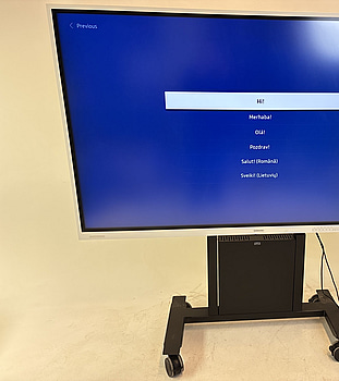 Skärm Samsung Flip, WM85B 85 tum touchskärm inkl. TV-ställ på hjul