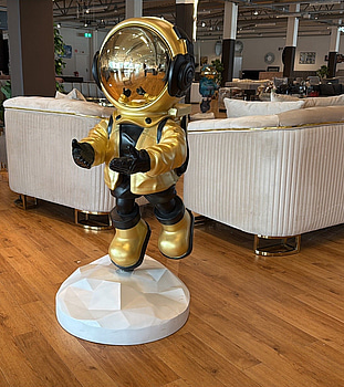 Astronaut, guld/ svart