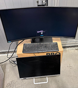 Datorskärmar 2 st