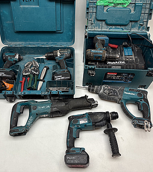 Parti med diverse verktyg Makita