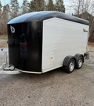 Släpvagn Debon Cheval Liberte C700 -2024 2600KG