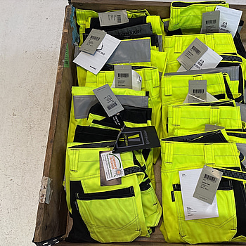 Parti med arbetsbyxor Björnkläder.