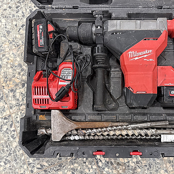 Batteridriven borrhammare Milwaukee M18 FHM