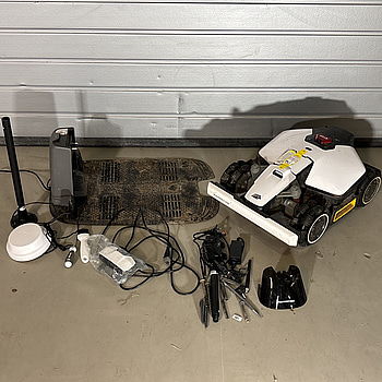 Robotgräsklippare MAMMOTION, Luba mini awd 800 - RESERVDELSOBJEKT