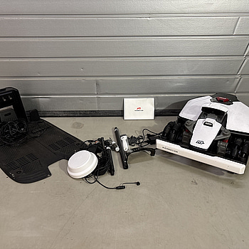 Robotgräsklippare MAMMOTION, Luba mini awd 800 - RESERVDELSOBJEKT