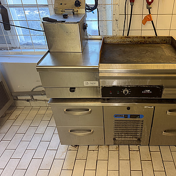 Stekbord, Kylbänk, fritös m.m.