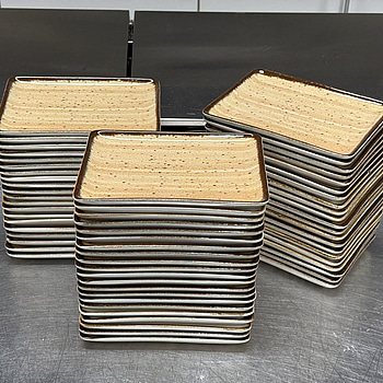 Tallrikar, ca 60 st, rektangulära, Corendon by Kutahya